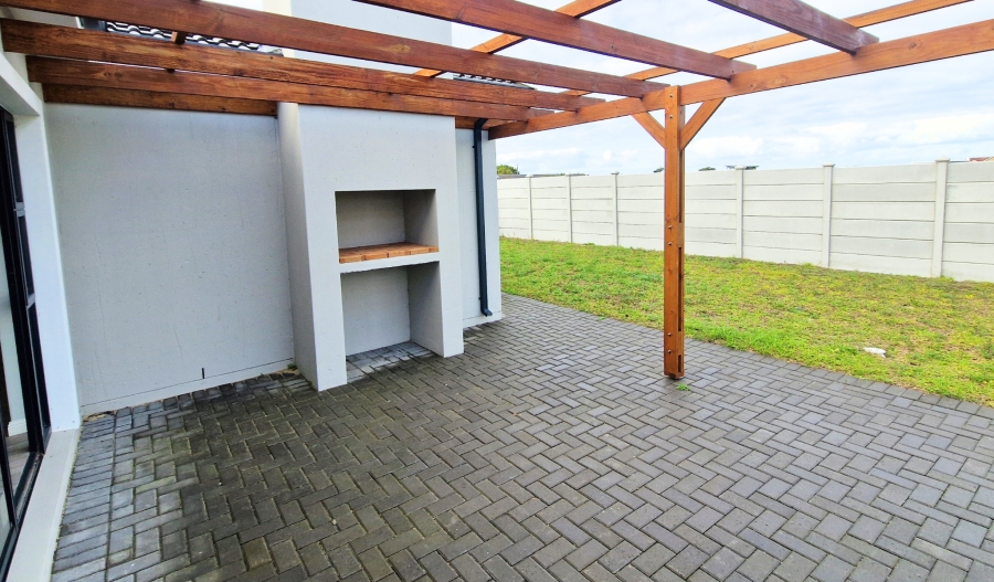 3 Bedroom Property for Sale in Paradise Beach Eastern Cape
